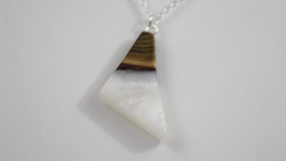 Anhänger „Weißer Diamant-Schimmer“